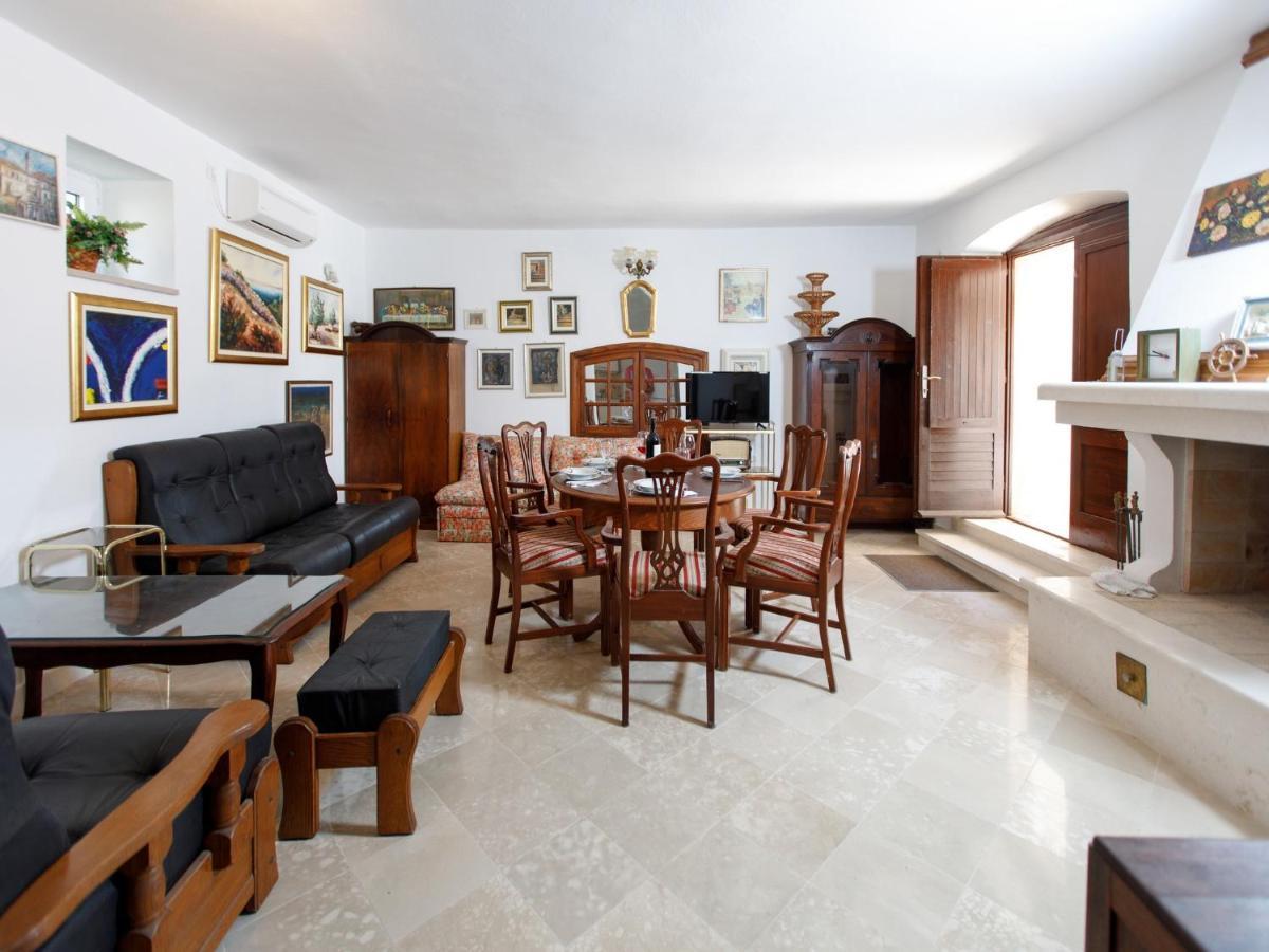 Villa Balarin Bol Exteriör bild