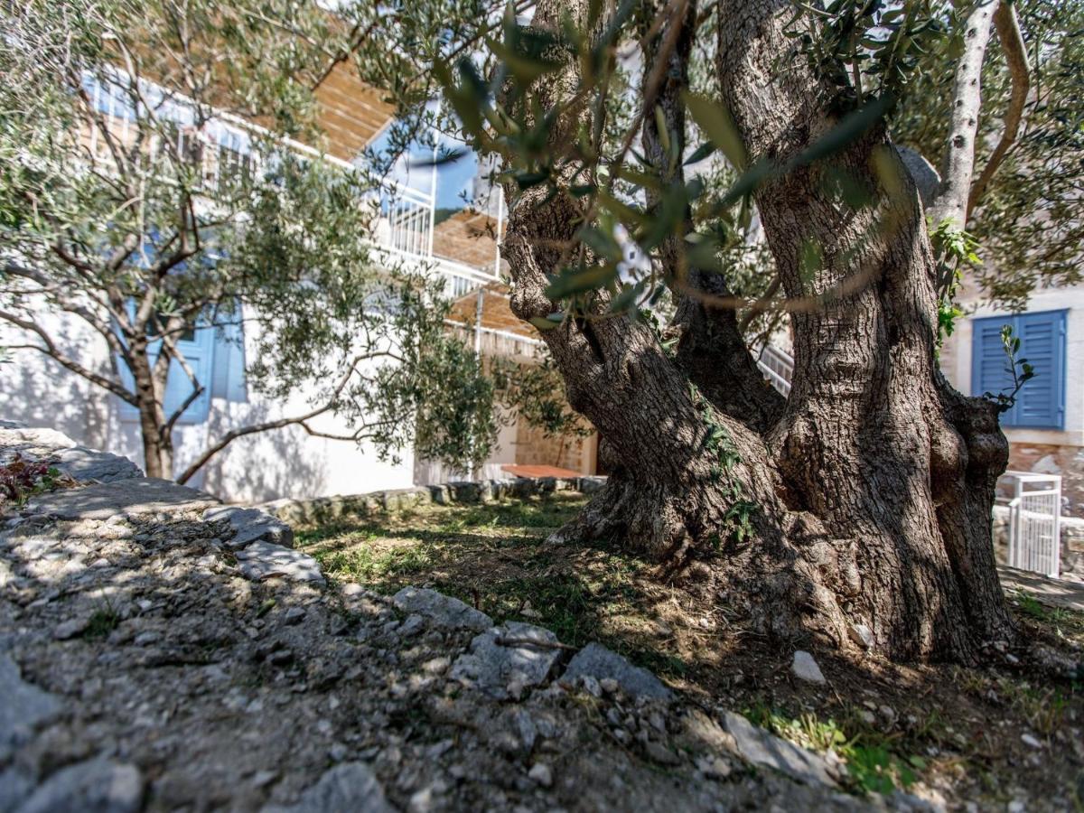 Villa Balarin Bol Exteriör bild