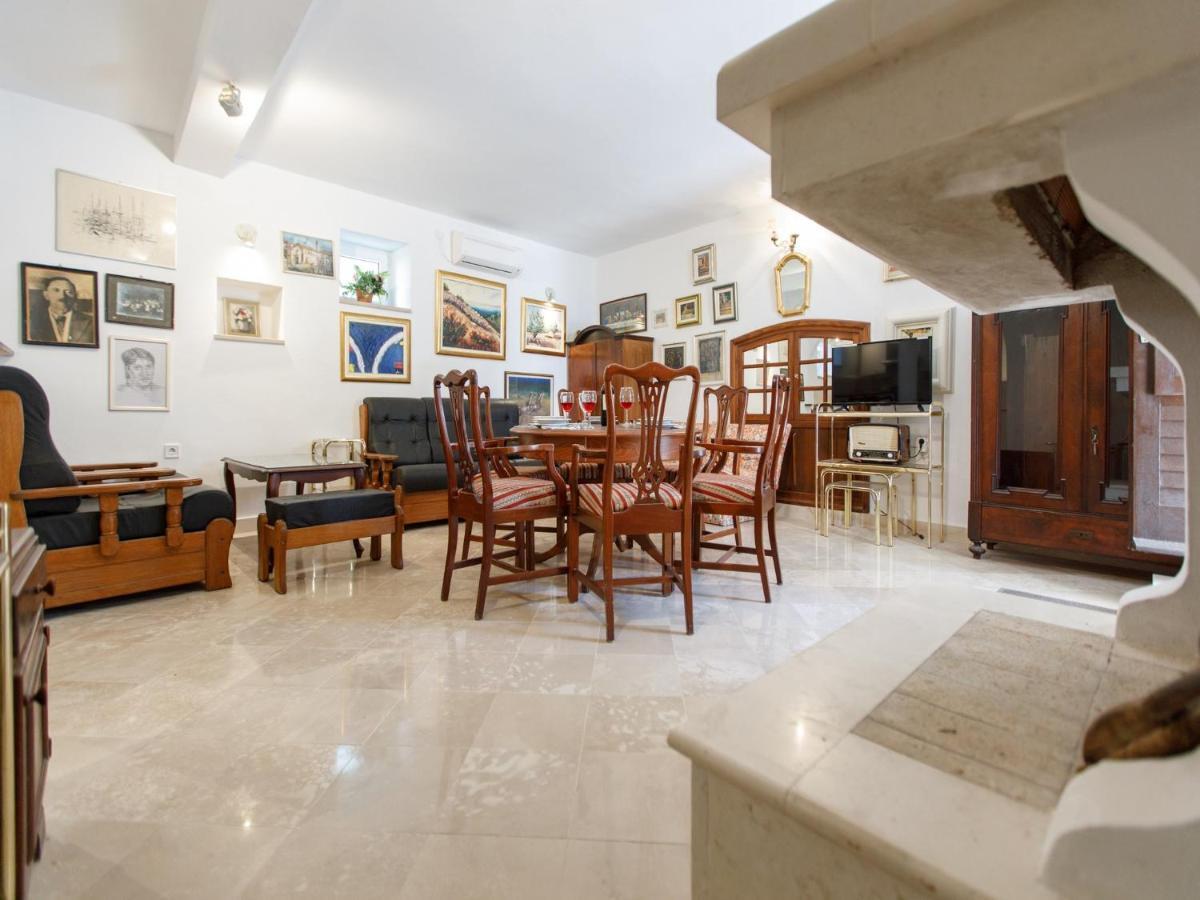 Villa Balarin Bol Exteriör bild