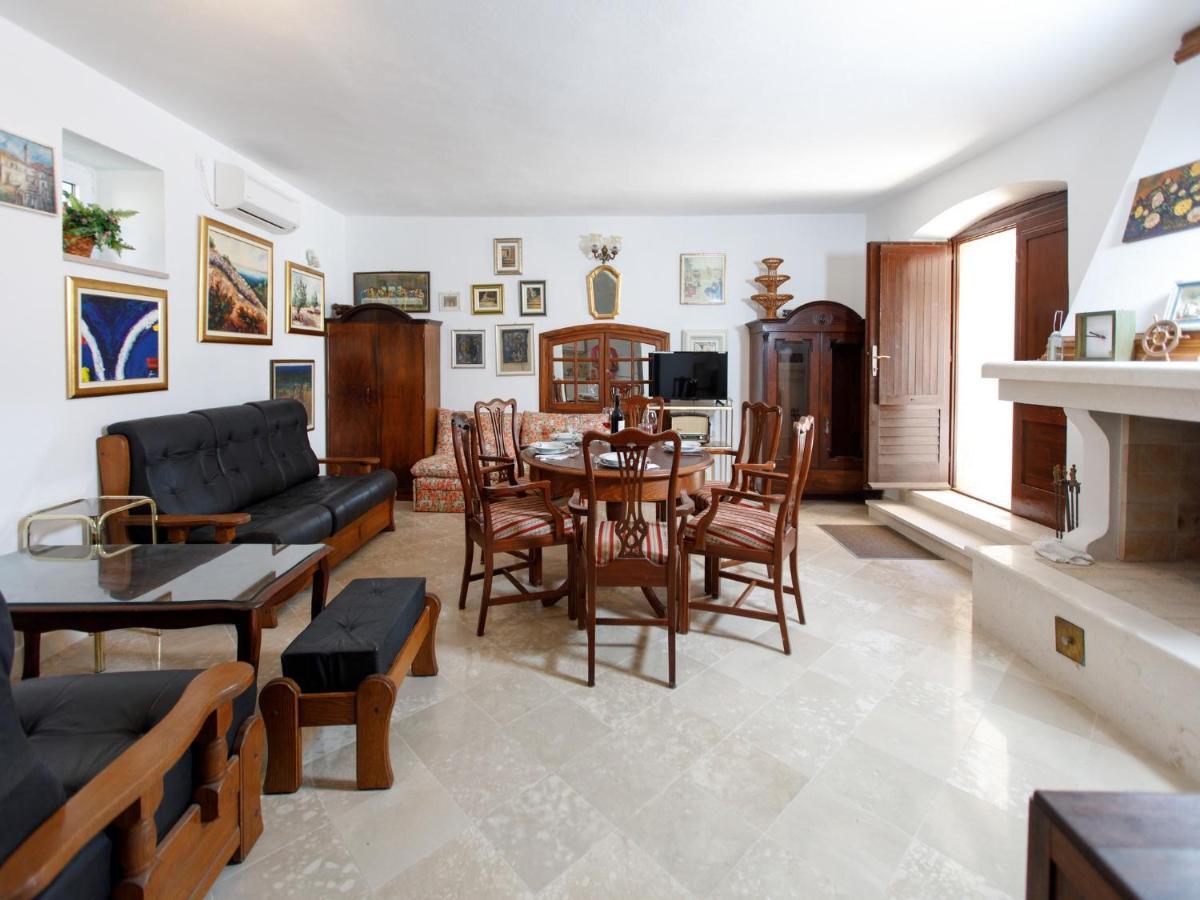 Villa Balarin Bol Exteriör bild